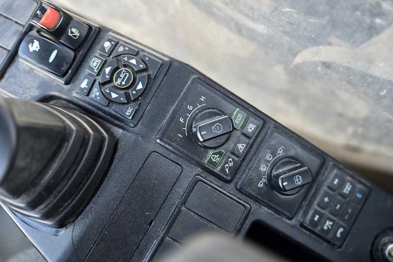 OmecoHub - Immagine VOLVO EC300EL